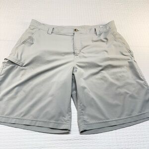 Columbia Men's Light Gray Cargo Shorts